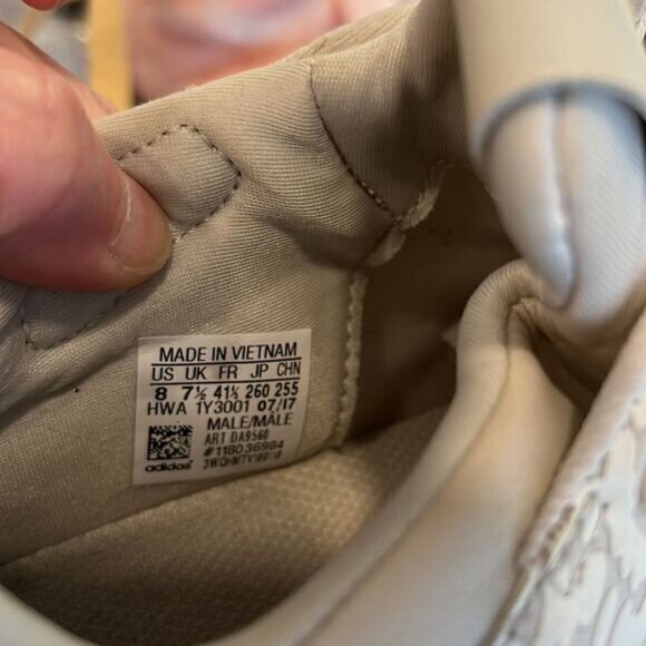 Adidas Alphabounce HPC AMS Monochrome. Men’s Runners. Size 8 - Picture 10 of 10